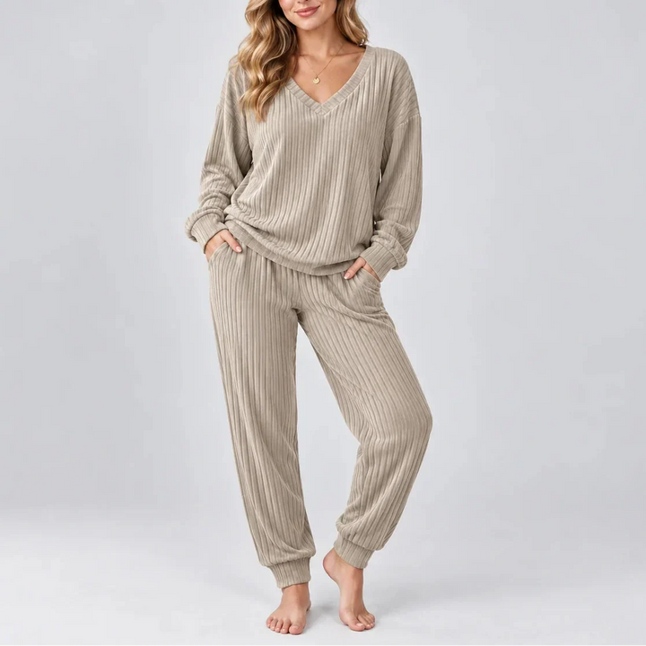 Iris V-Neck Ribbed Lounge Set