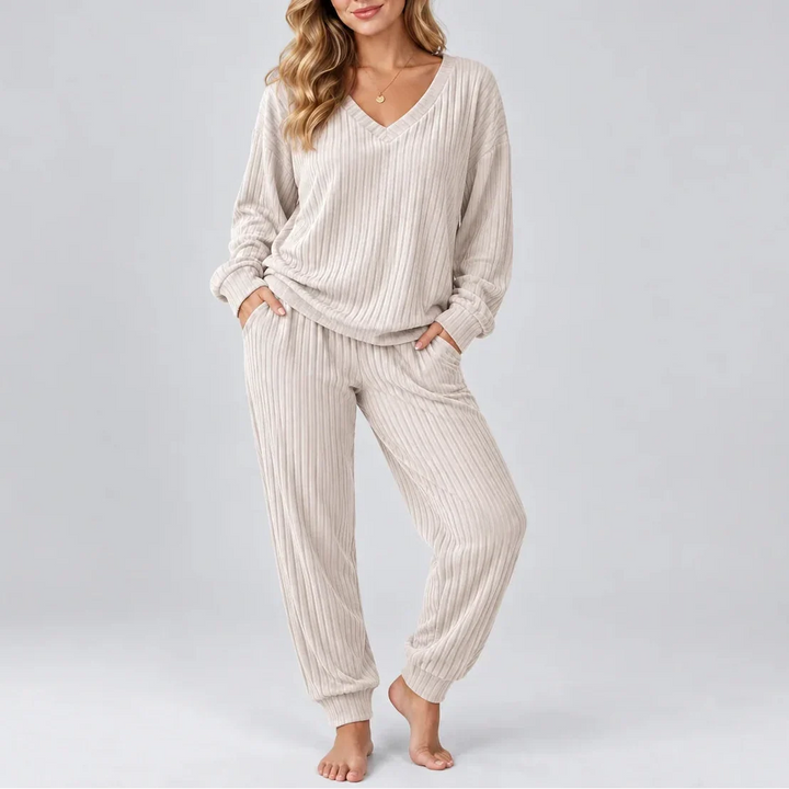 Iris V-Neck Ribbed Lounge Set