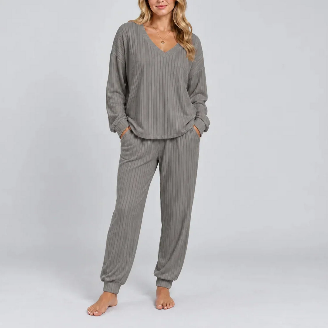 Iris V-Neck Ribbed Lounge Set