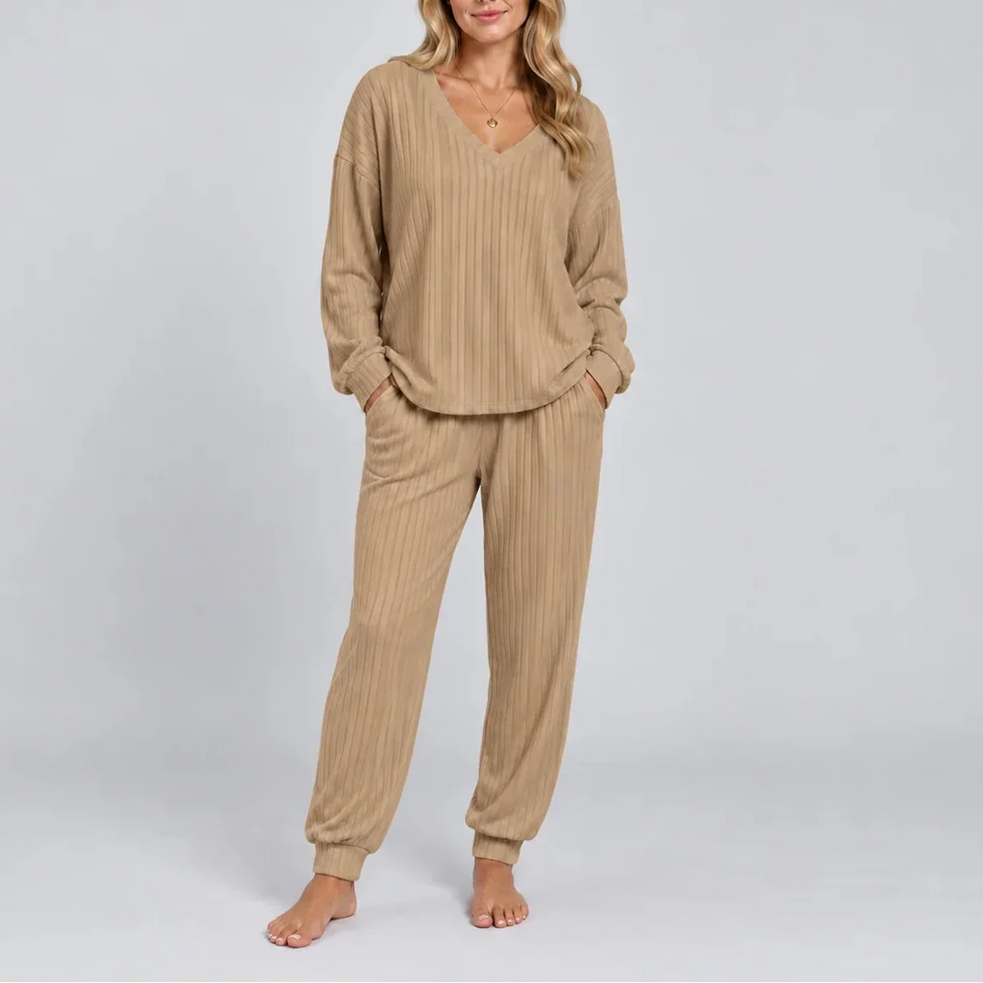 Iris V-Neck Ribbed Lounge Set