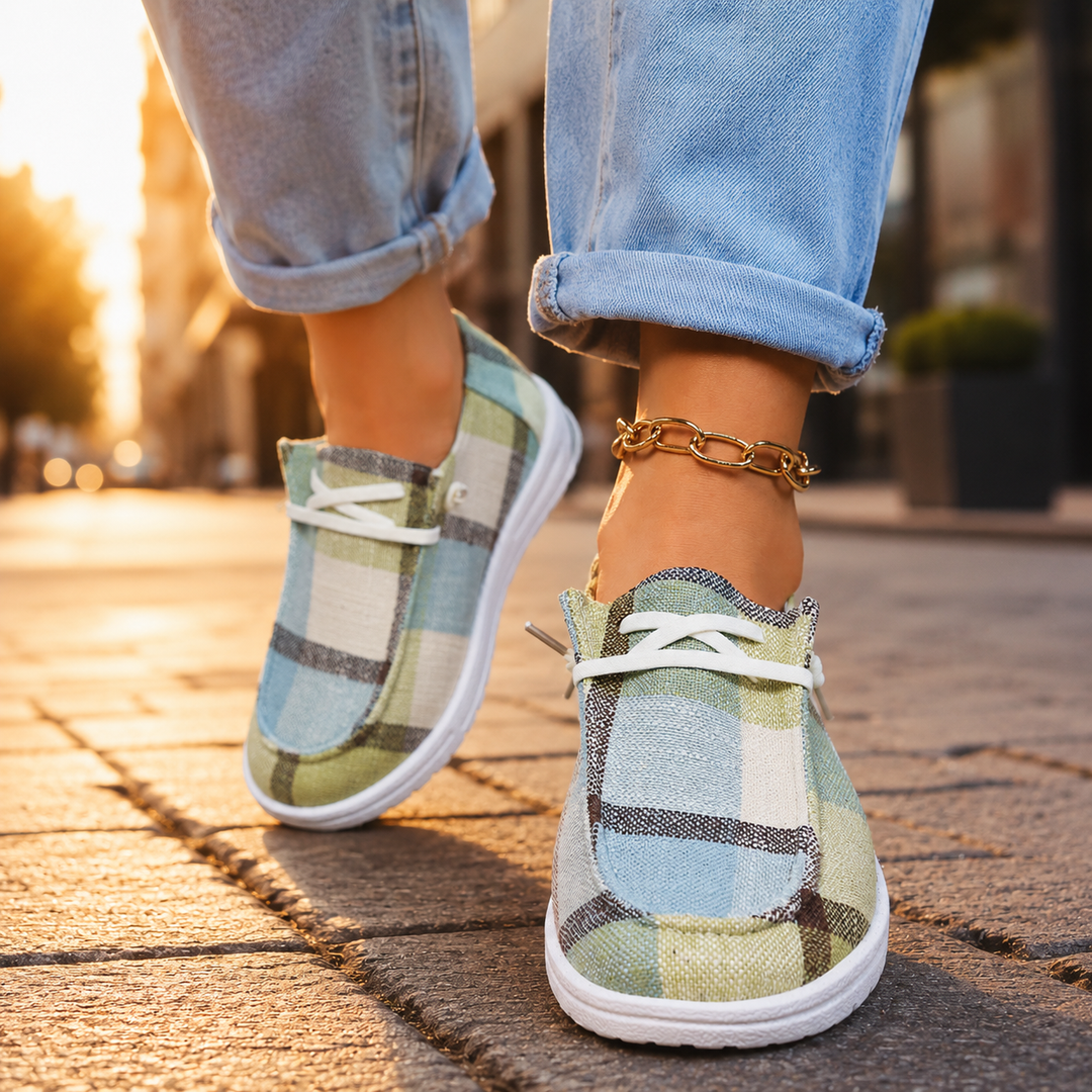 Aubrey Supportive Canvas Shoes