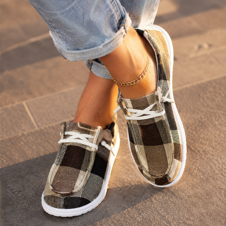 Aubrey Supportive Canvas Shoes