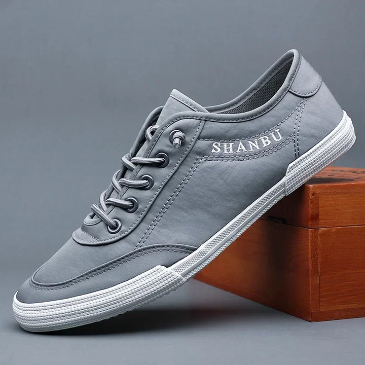 Shanbu Canvas Sneakers
