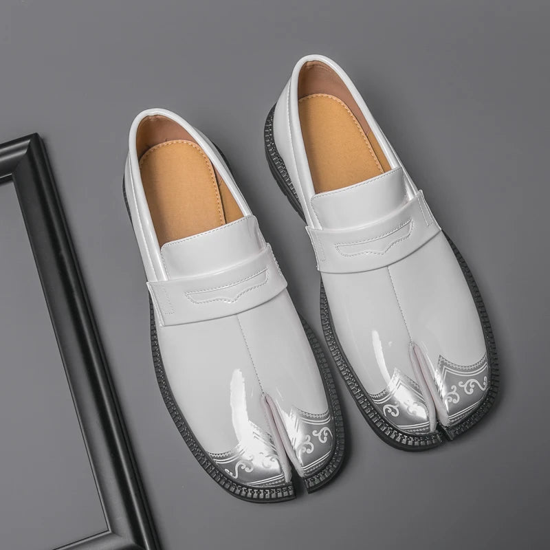 Obsidian Tabi Leather Loafer