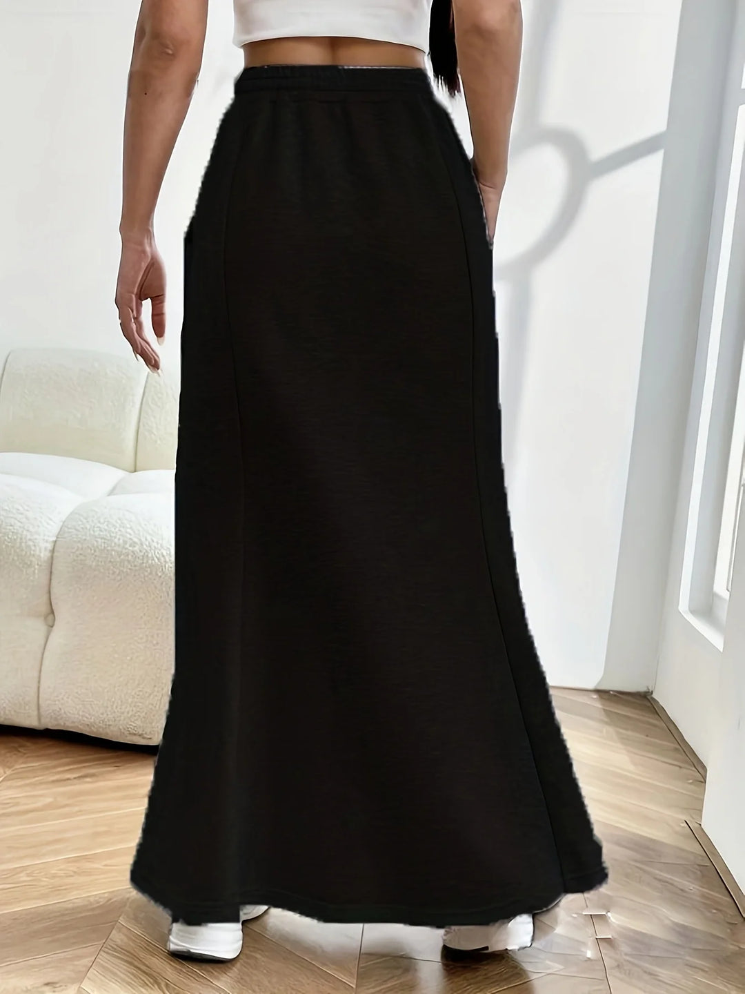 Black mermaid hem maxi skirt back view