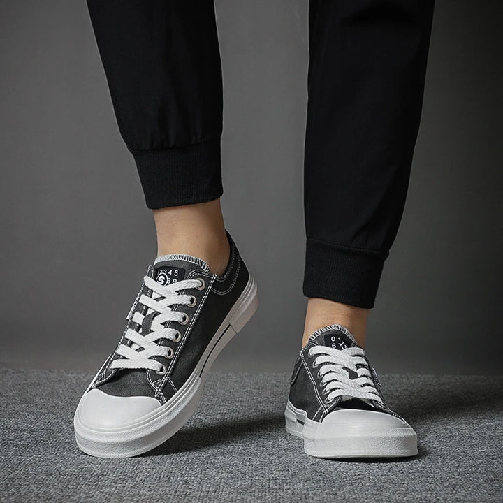 Derrick Canvas Sneakers
