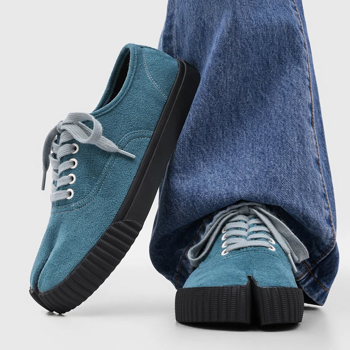 Beckett Textured Split Toe Shoes