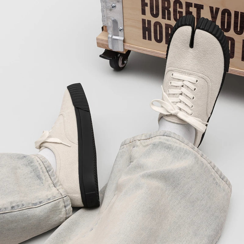 Beckett Textured Split Toe Shoes