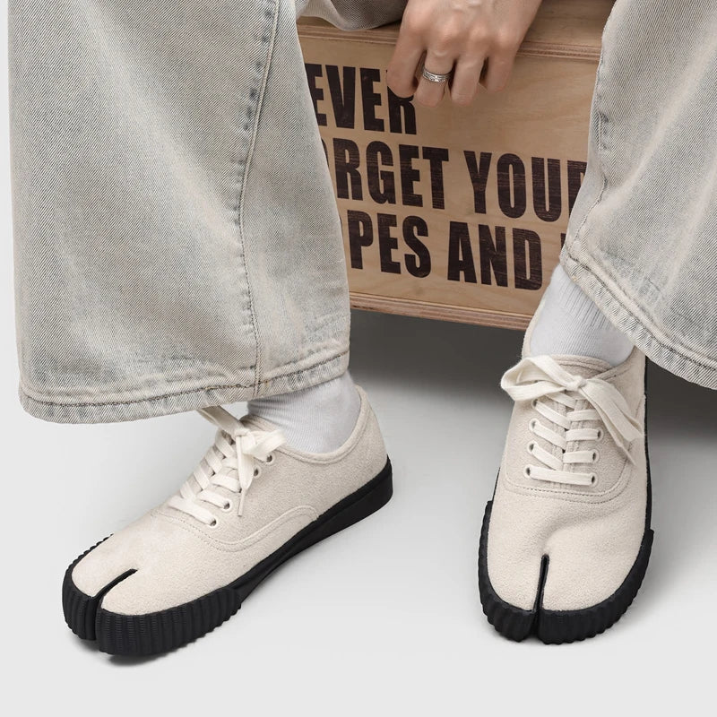 Beckett Textured Split Toe Shoes