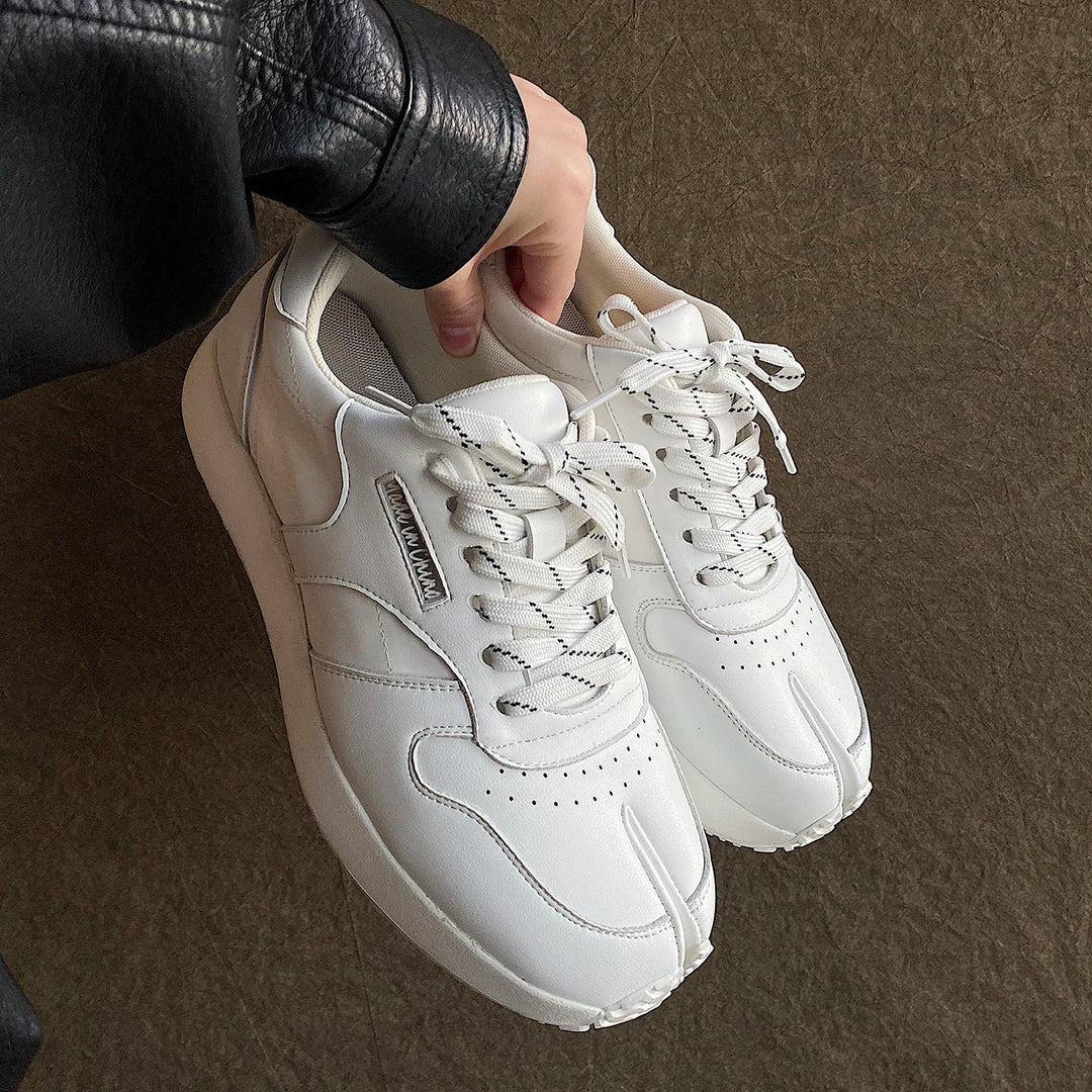 Henrick Tabi Sneakers