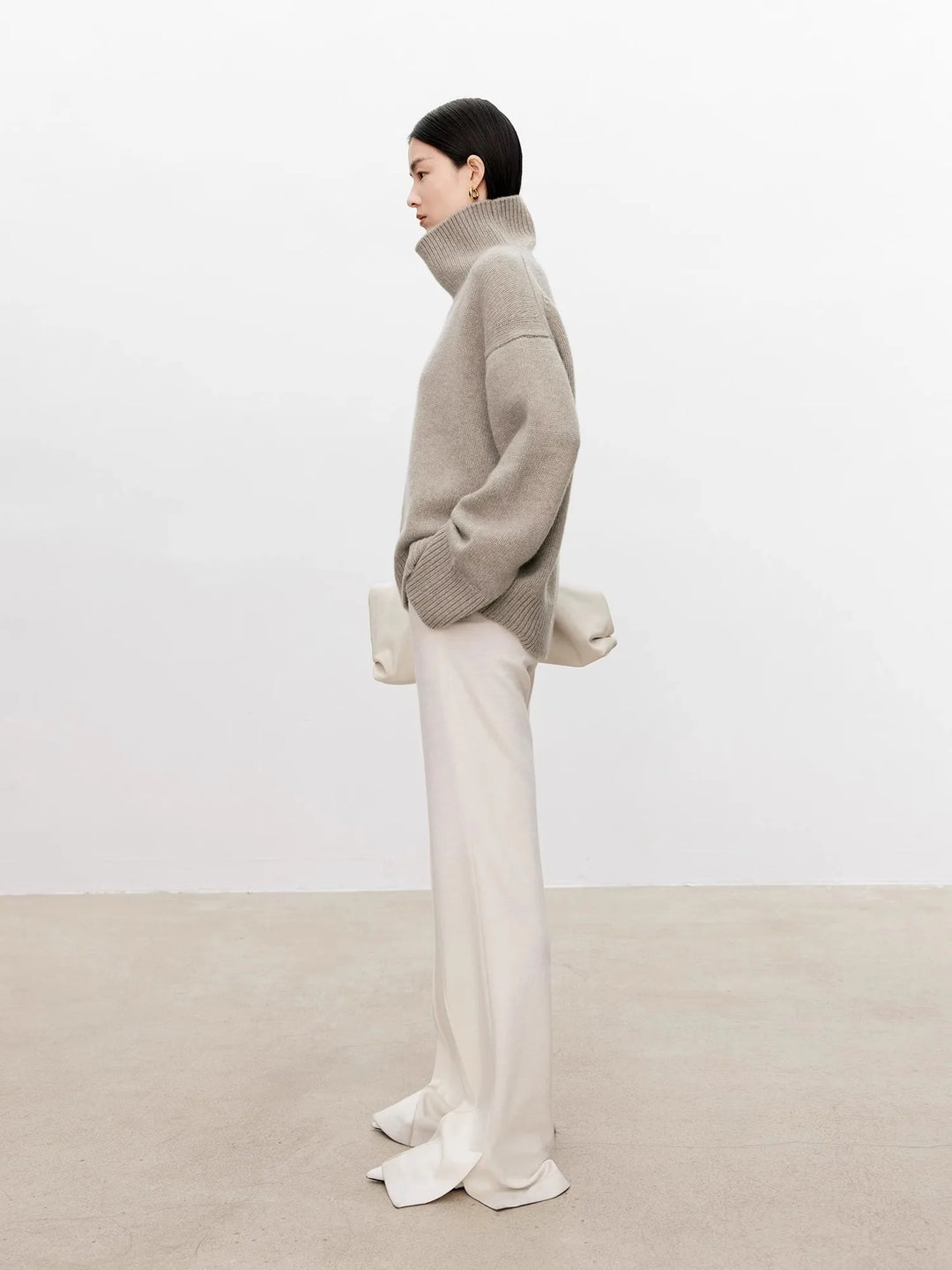 Guinevere Turtleneck Cashmere Pullover